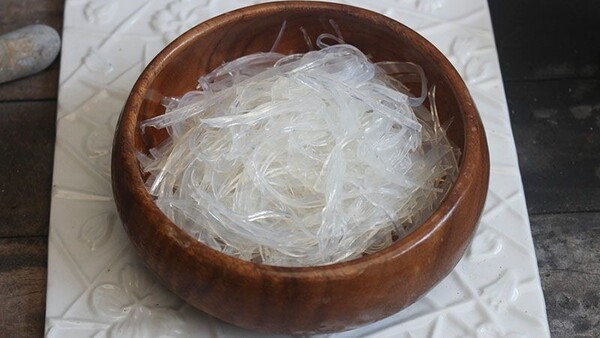 rau câu được thái thành sợi