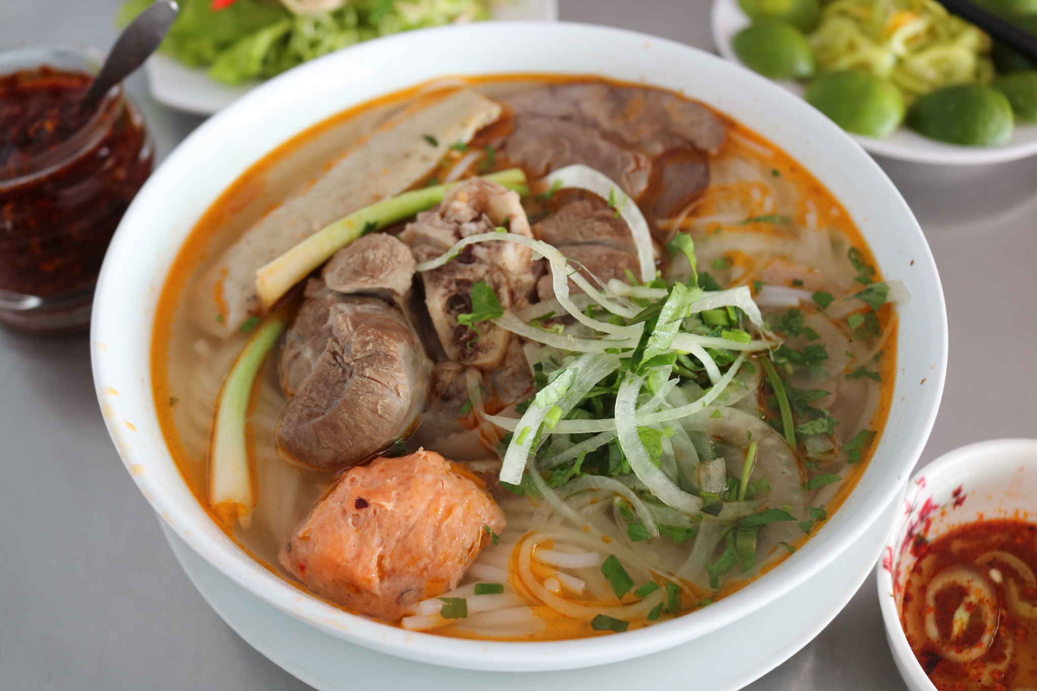 Đồi Vọng Cảnh - Ngắm trọn khung cảnh Huế nên thơ